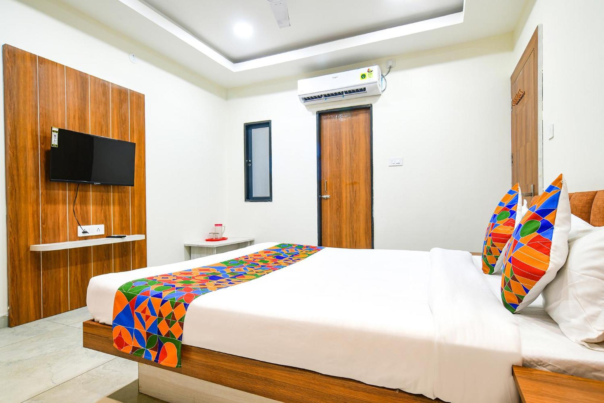 Fabhotel Shree Nakoda Paradise Ujaim Exterior foto